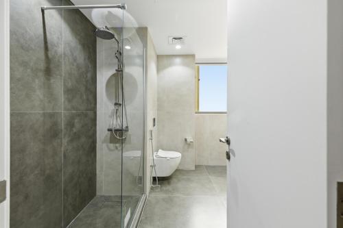 StoneTree - Beach access - 3BR with maids- 15th floor - image 40