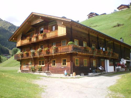 Biohof Jenewein - Apartment - Innervillgraten