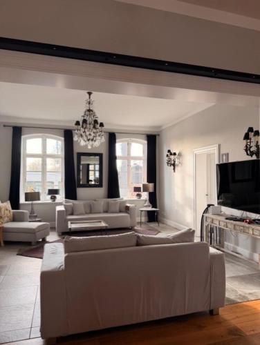 Shared lounge/TV area, Herrenhaus Gut Neuruppersdorf in Ratekau