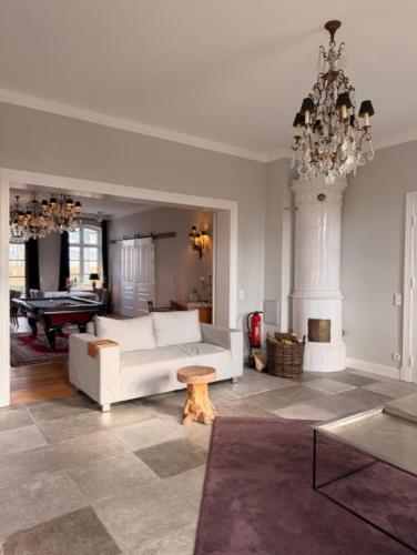 Shared lounge/TV area, Herrenhaus Gut Neuruppersdorf in Ratekau