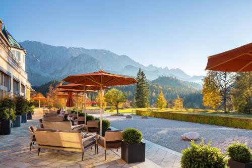 陽台/露台, Schloss Elmau Luxury Spa Retreat & Cultural Hideaway in 凱恩