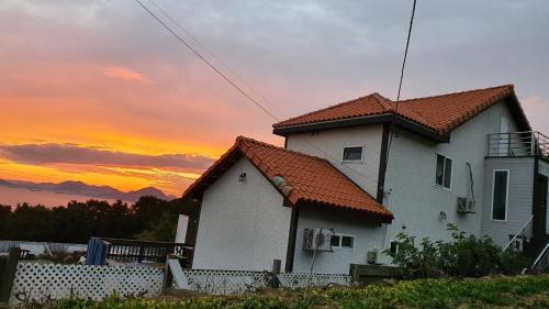 Namhae Tovhouse Pension – khách sạn tại Xã Seo