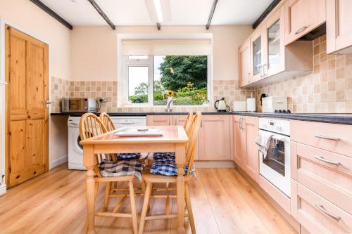 Kitchen, Sea View Cottage Dunsley in Dunsley