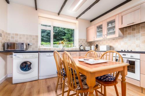 Kitchen, Sea View Cottage Dunsley in Dunsley