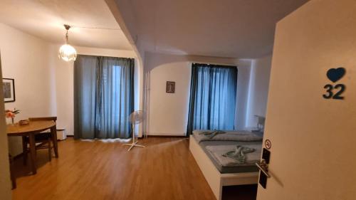 almazimmer in Luzern, Schweiz