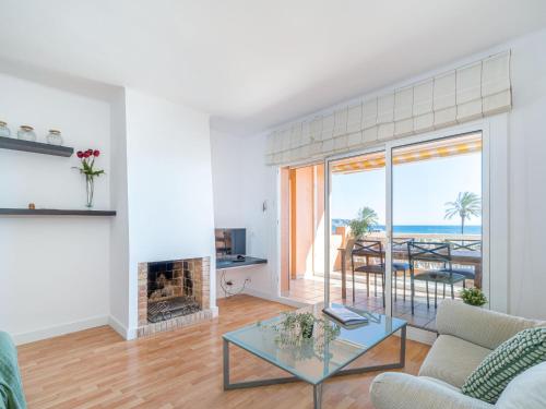 Apartamento de 3 Dormitorios Vista al Mar - HISP-288-54 - image 3