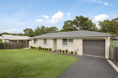 Coastal Luxe on Sandy in Salamander Bay
