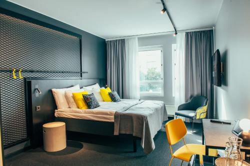 room detail thumbnail 0