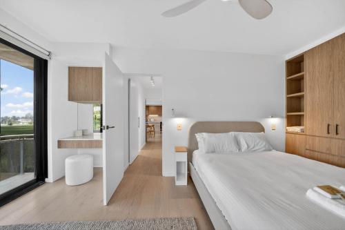 Spacious North Bondi Apt with Balcony near Beach in North Bondi