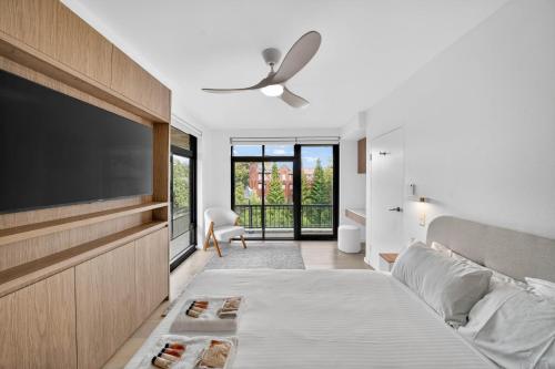 Spacious North Bondi Apt with Balcony near Beach in North Bondi