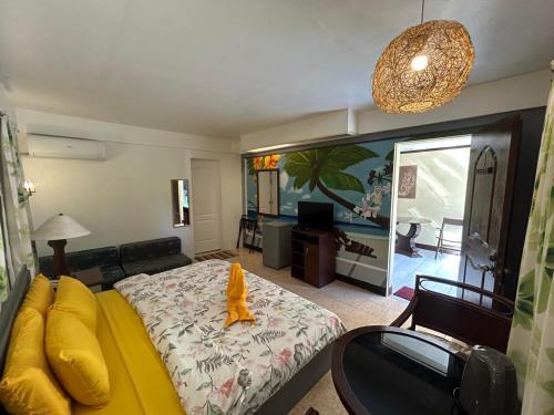 room detail thumbnail 0