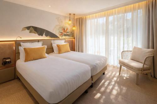 room detail thumbnail 1
