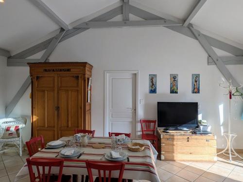 Gîte Lavoûte-sur-Loire, 4 pièces, 5 personnes - FR-1-582-238 (Gite familial au cœur des gorges de la Loire avec equipements bebe et loisirs exterieurs - FR-1-582-) in Lavoute-sur-Loire
