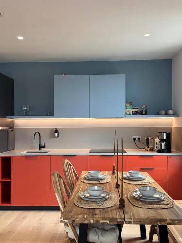 02 Arena, Specious Apartments