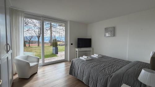 2 bedrooms, 4 beds