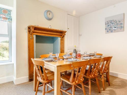 Iekārtas, 4 Bed in Helston oc-tvall in Porthallow