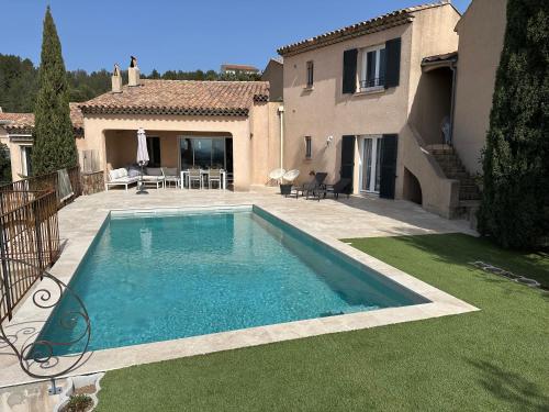 Villa provencale aux Issambres avec vue sur le golfe St Tropez in Roquebrune-sur-Argens