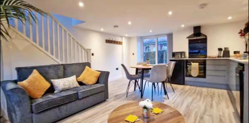 Peaceful Derbyshire Cottage with stunning views in Stanley Common