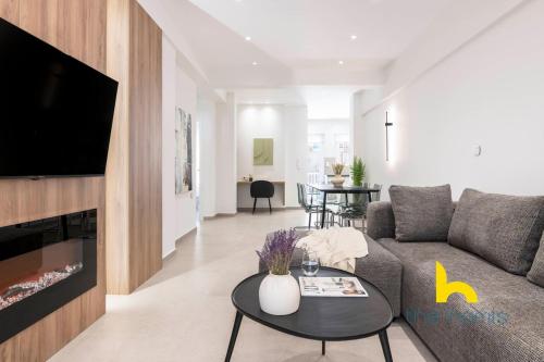 Two bedroom luxury apartment., Atény