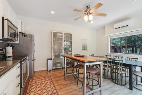 Three Sisters - Casita 2 in Wimberley, USA