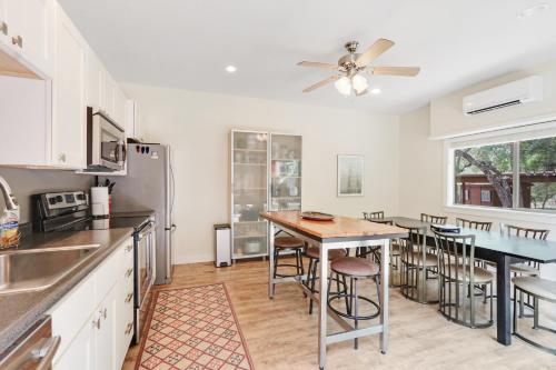 Three Sisters - Casita 1 in Wimberley, USA