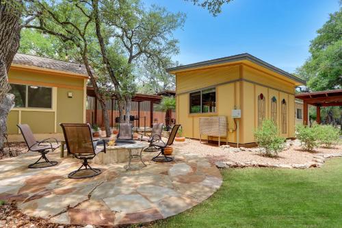 Three Sisters - Casita 1 in Wimberley, USA