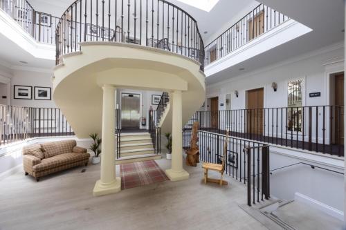Ieeja, Cameron Club Lodges in Blairglas