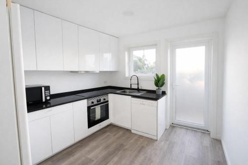 Modern Apartment for 6 in Vila Nova de Gaia – khách sạn tại Oliveira do Douro