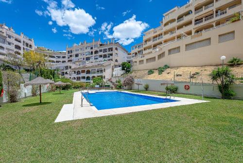 797 HOLIDAY RENTALS-Acogedor piso para 5 en Torrequebrada - image 5