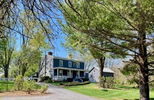 Family Farmhouse Inn in Mount Jackson, USA