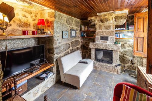 Guest H4U - Nature & Pool Guarda in Μπελμόντε