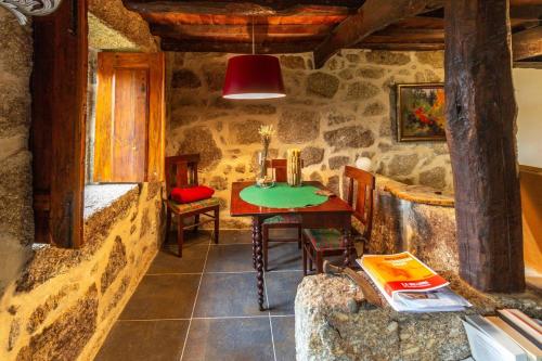 Guest H4U - Nature & Pool Guarda in Μπελμόντε