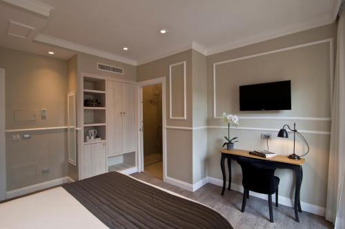 Seven Suites