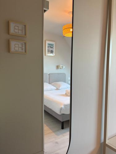 1 double bed, 1 twin bed