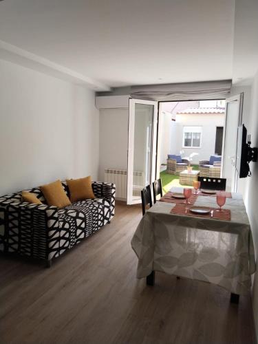 Apartment Garden 3 Bedrooms 3 Bathrooms - image 14
