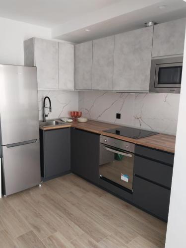 Apartment Garden 3 Bedrooms 3 Bathrooms - image 5