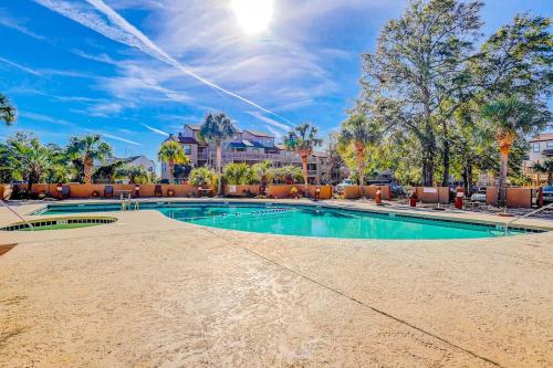 Dunes Pointe B-11 near Apache Pier & Fmly Campground