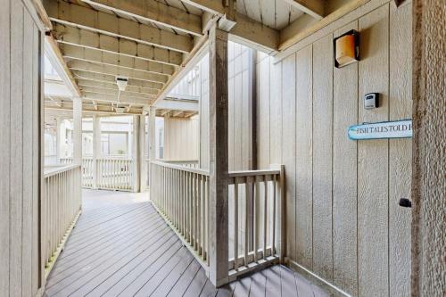 Dunes Pointe B-11 near Apache Pier & Fmly Campground