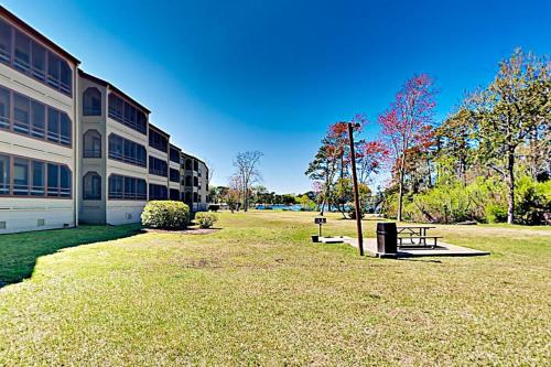Dunes Pointe B-11 near Apache Pier & Fmly Campground