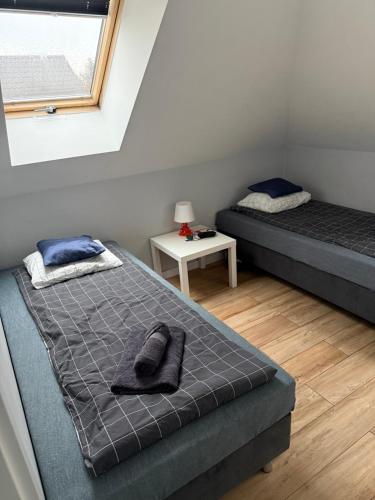 2 bedrooms, 5 beds