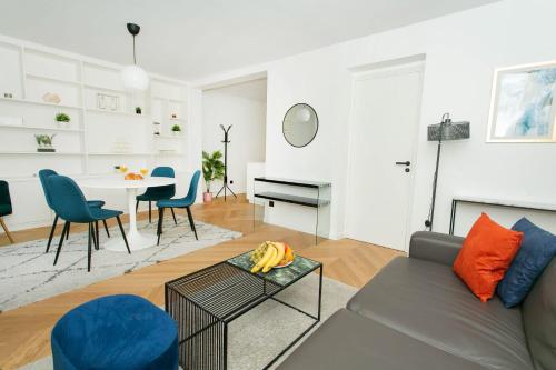 BnBNova - Haussmann - 2BR Near Champs-Élysées - image 2