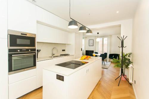 BnBNova - Haussmann - 2BR Near Champs-Élysées - image 10