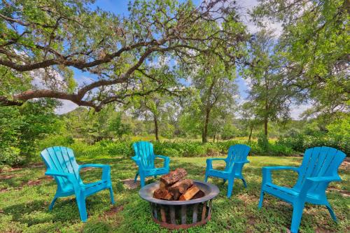 Sunflower Ridge Cottage in San Marcos, USA