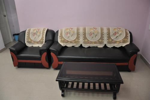 Srirangam Service Apartment