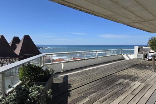 Vue panoramique et terrasse à Biarritz