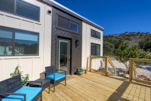 Starlight Casita in Fischer, USA