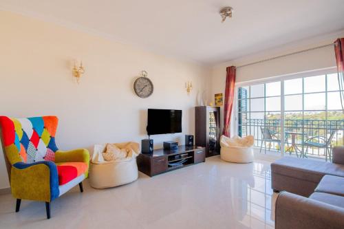 Lily - Fabulous 1-bed apt with roof terrace - image 4