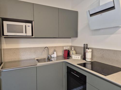 Monica Apartment - image 5