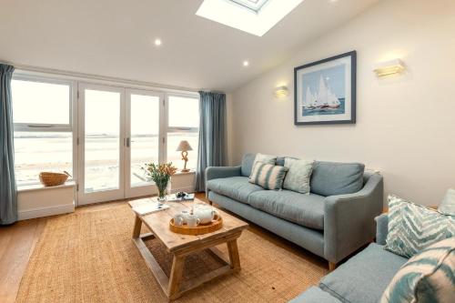 Iekārtas, 3 Bed in Appledore oc-rockro in Northema