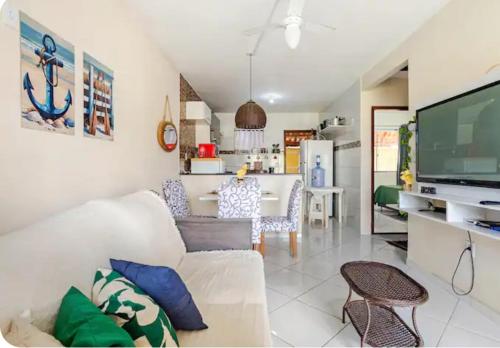 صالة مشتركة/ منطقة التلفزيون, Casa de praia Unamar Cabo frio piscina churrasqueira in Unamar